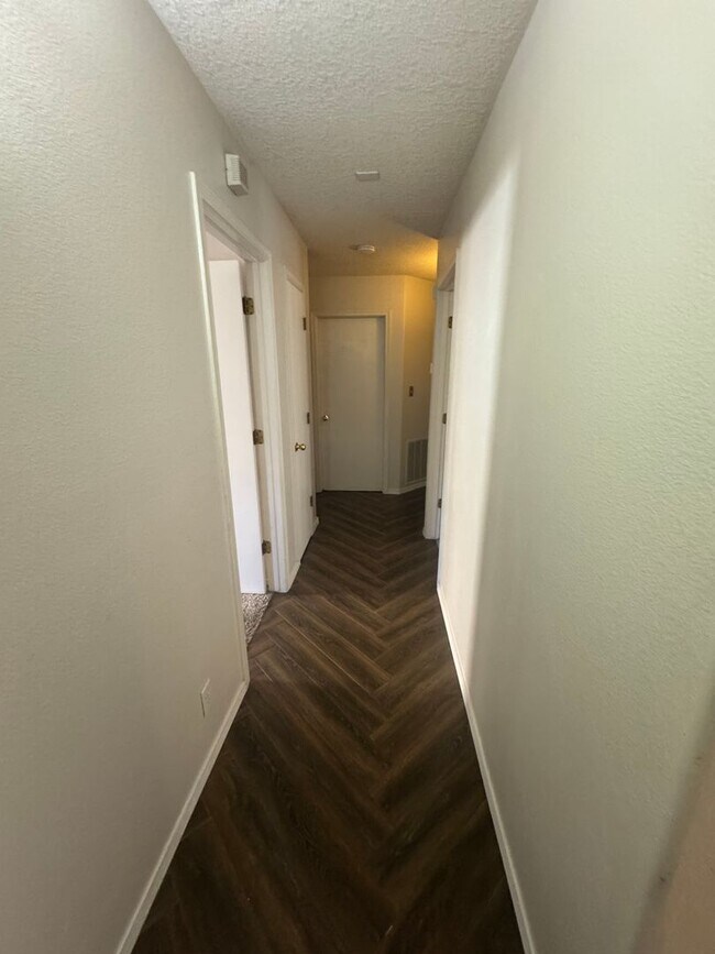 Building Photo - Spacious 4-Bedroom Home Near Westgate Community Center | $2,100/mo