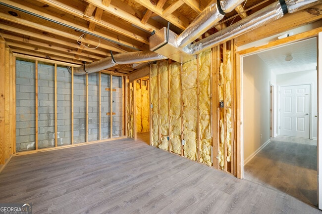 Building Photo - 33 Stevenson Point