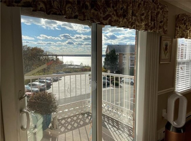 Building Photo - 41 Bullocks Point Ave