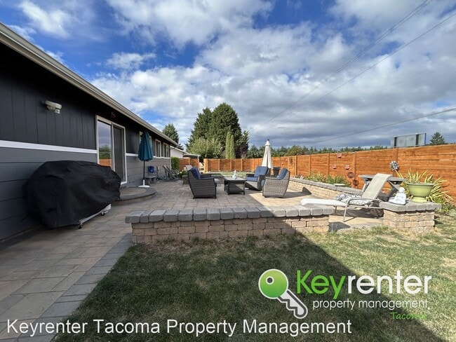 Building Photo - 3 br, 1.5 bath House - 10710 103rd St SW