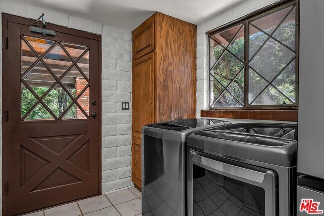 Building Photo - 535 Crater Camp Dr