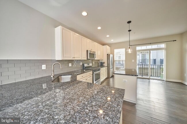 Building Photo - 256 Bluemont Branch Terrace SE