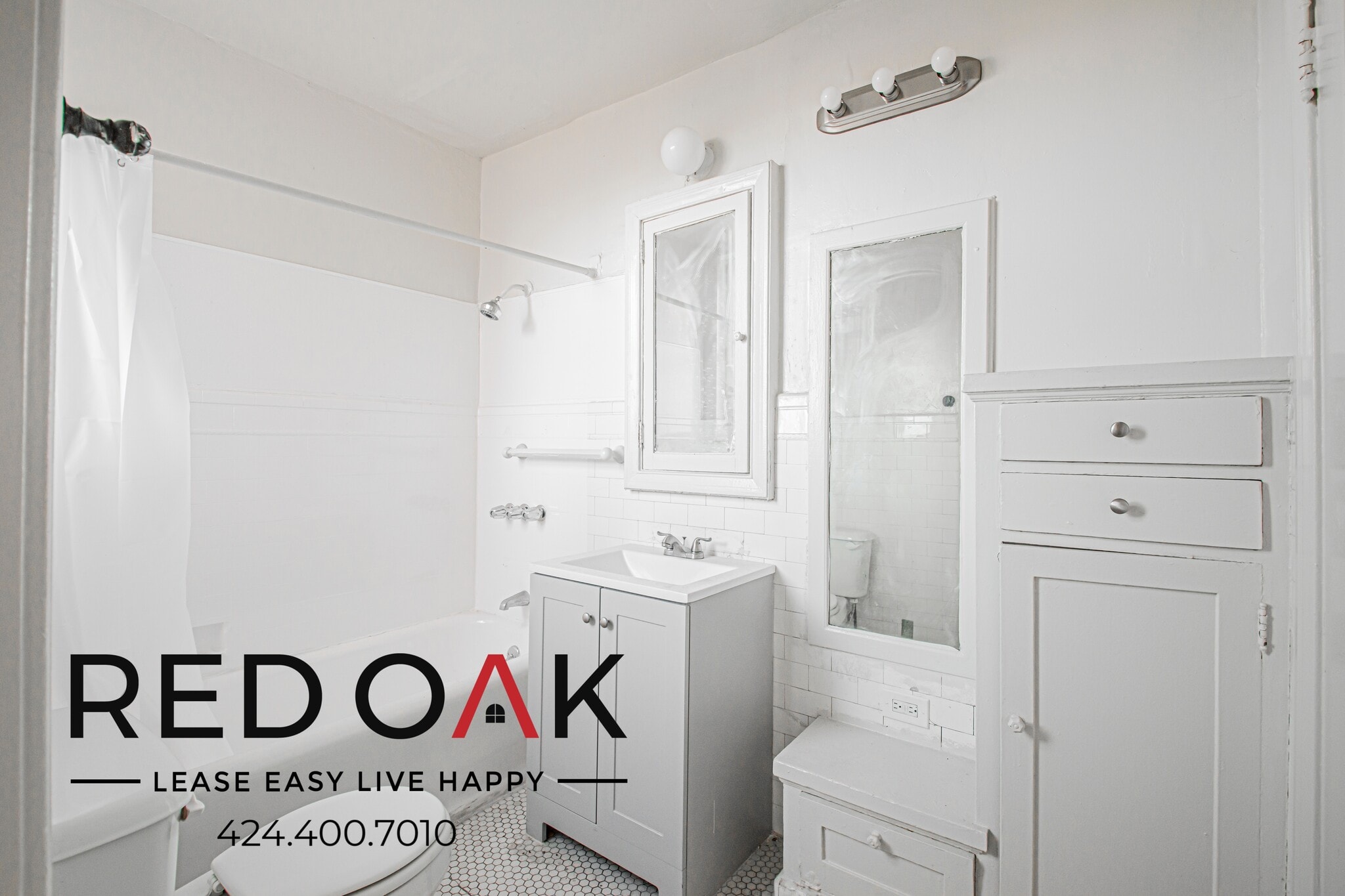 Building Photo - 335 S Berendo St