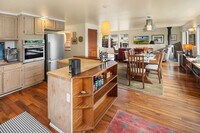 Building Photo - 401 W Galer St