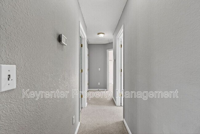 Building Photo - 1233 Grand Canyon Dr