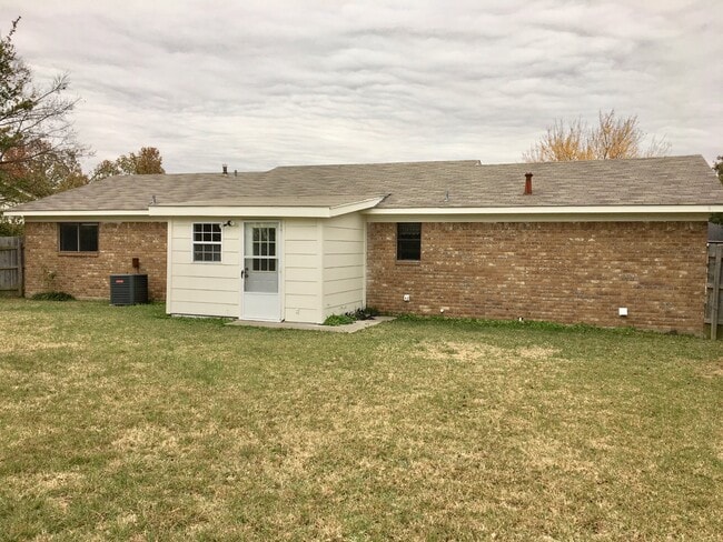 Building Photo - 3506 Highmeadow Ln