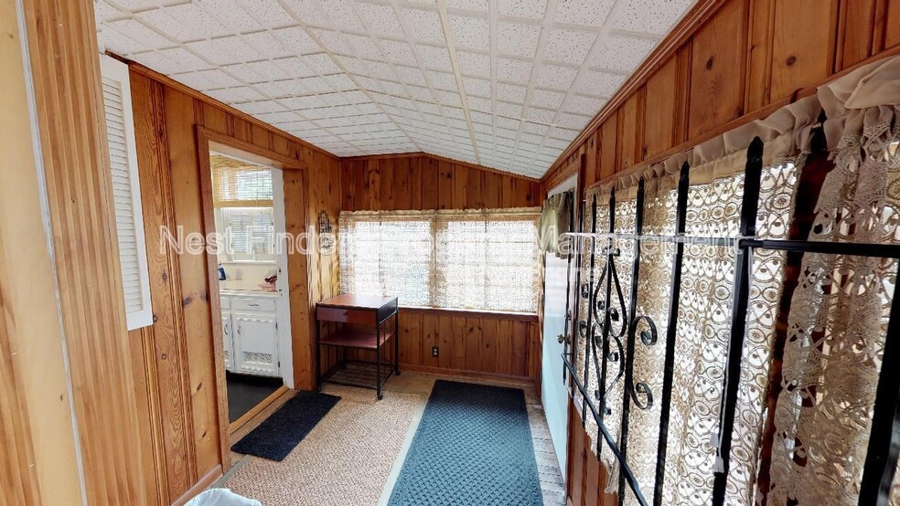 Building Photo - 2044 Forbes St