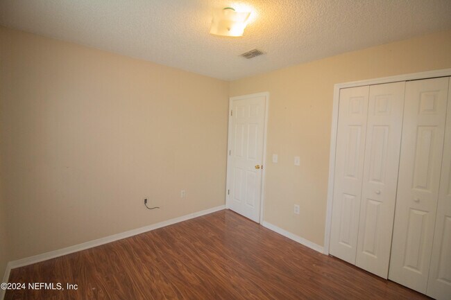 Building Photo - 2675 Lantana Lakes Dr E