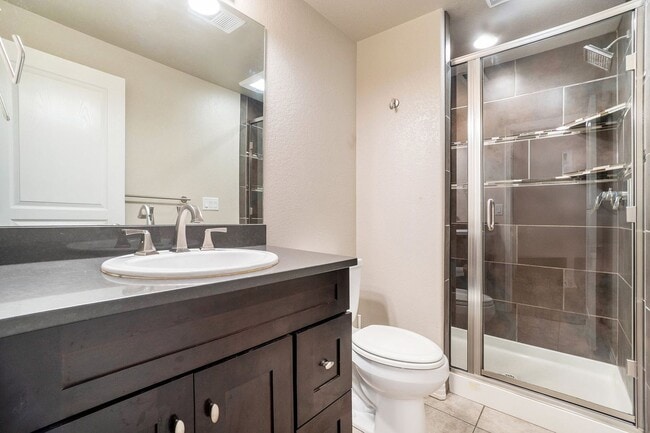 Building Photo - Welcome to this beautifully maintained 4-bedroom, 4-bath home with a dedicated office space