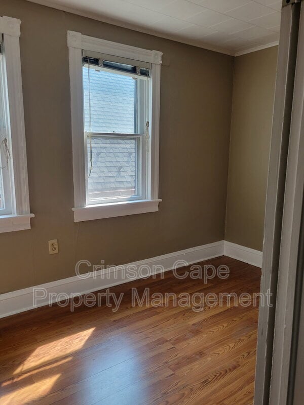 Building Photo - 36 E Church St