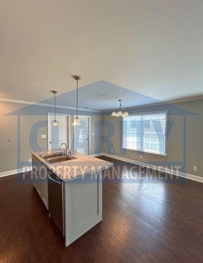 Building Photo - Charming 3 Bedroom, 2 Bath Home with Spaci...
