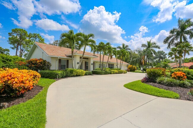 Building Photo - ** LELY COUNTRY CLUB UNFURNISHED 3 BEDROOM...