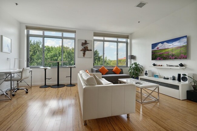 Building Photo - 25 McWilliams Pl