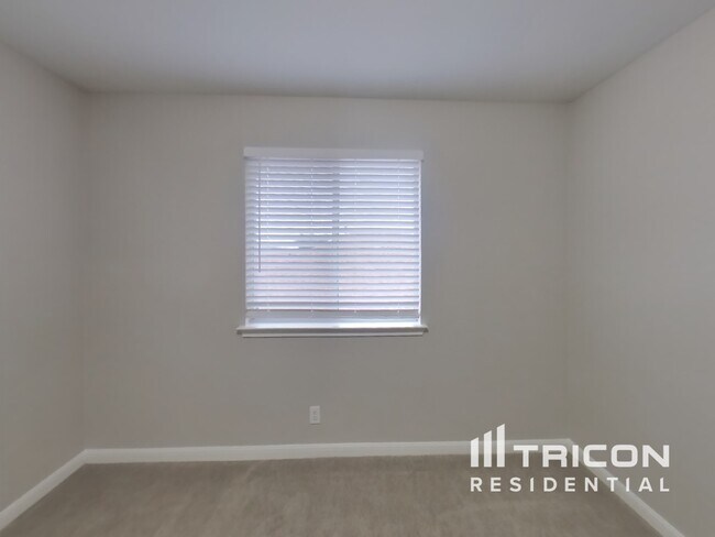 Building Photo - 8538 Rita Blanca Dr