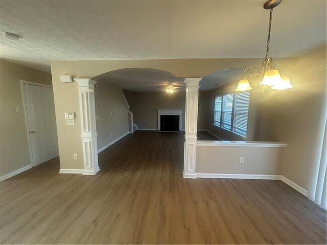 Building Photo - 4197 Grant Forest Cir