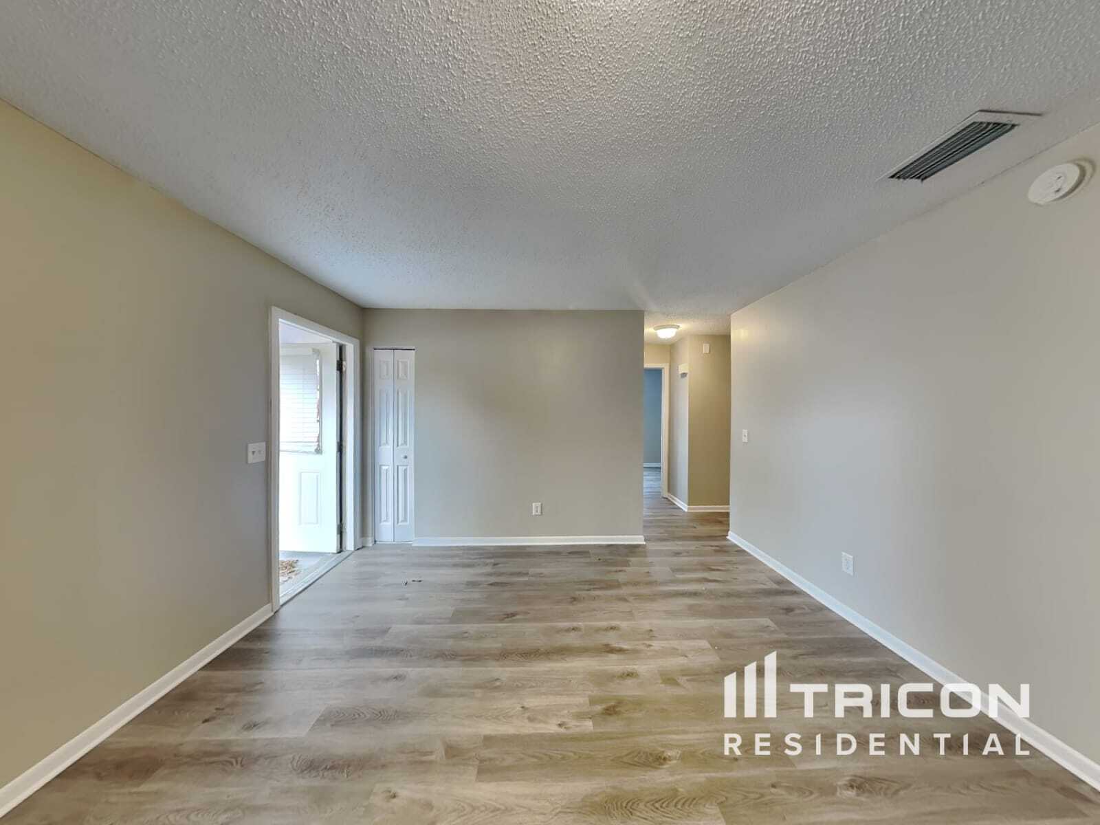 Building Photo - 405 Silver Hill Dr