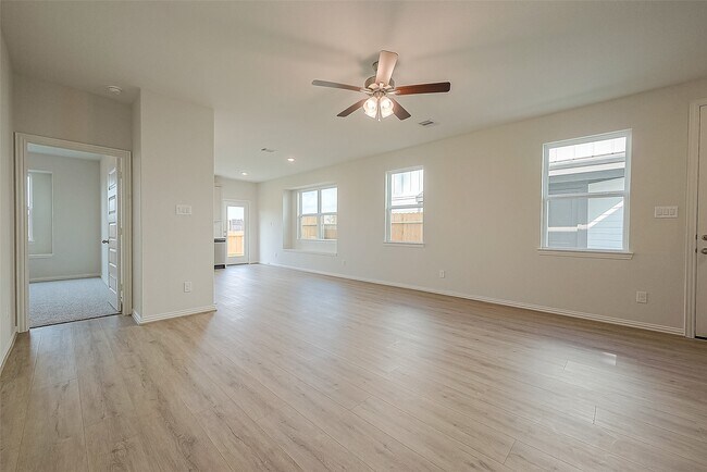 Building Photo - 27966 Western Crk Ct