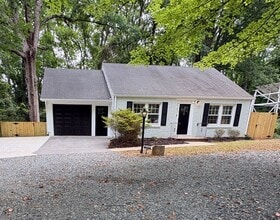 Building Photo - **Newly Renovated 2-Bedroom Home on Petree Road**