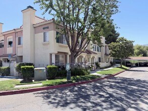Building Photo - 18110 Flynn Dr