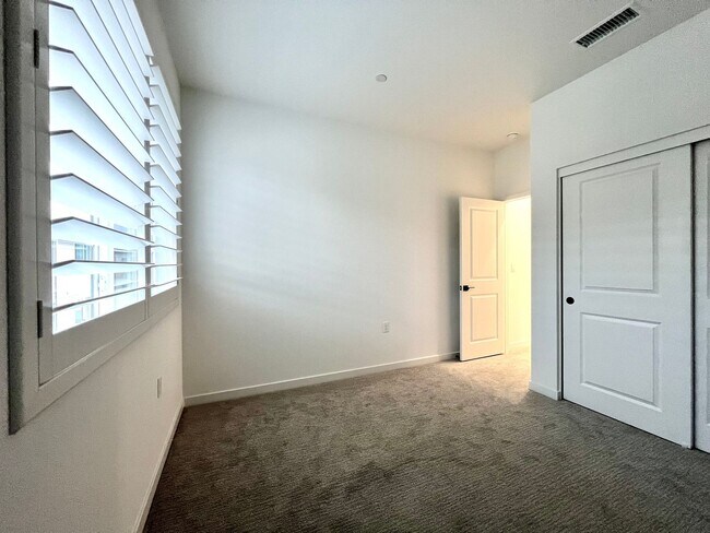 Building Photo - Brand New Built 3 Story 2 Bed 2.5 Bath Condo in Eastvale!