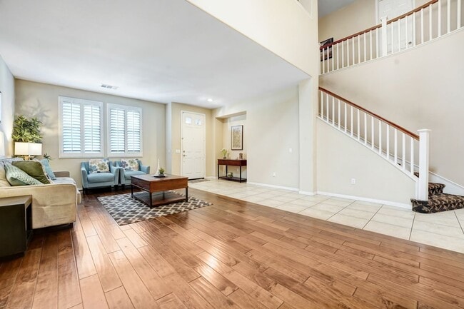 Building Photo - 26525 Craftsmen Ct