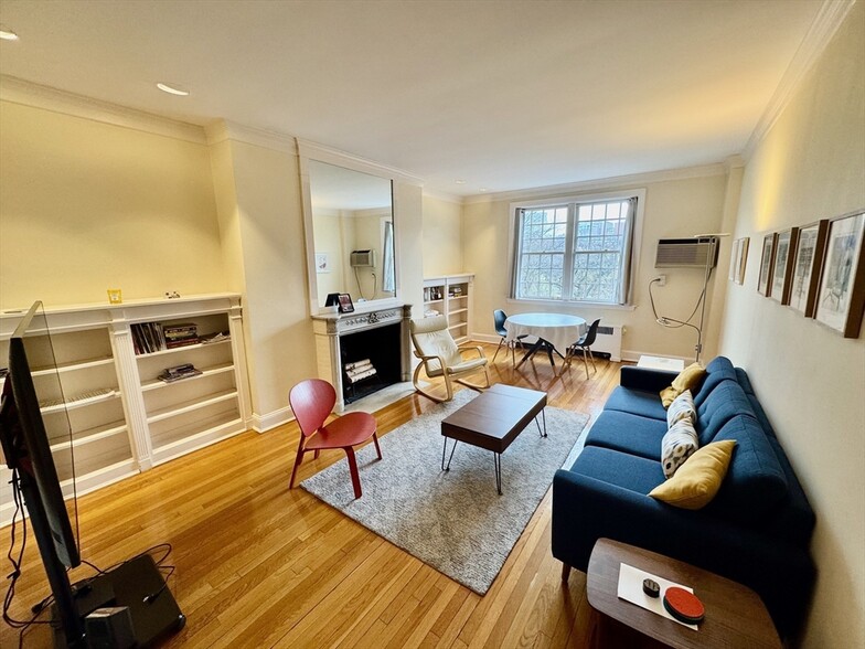 Primary Photo - 80 Beacon St