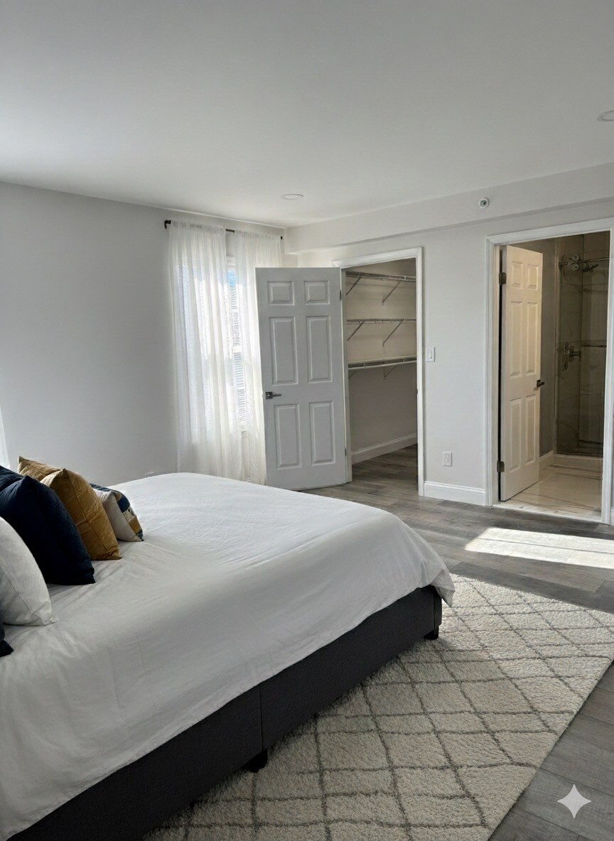 Building Photo - 323 Stratford Pl