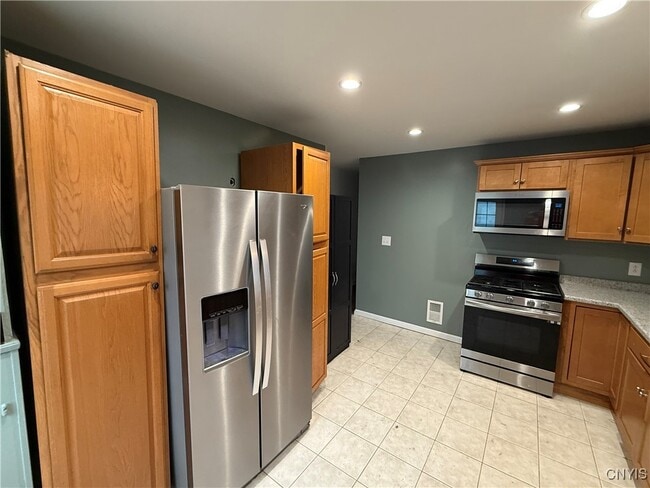 Building Photo - 127 Wyoming Ave