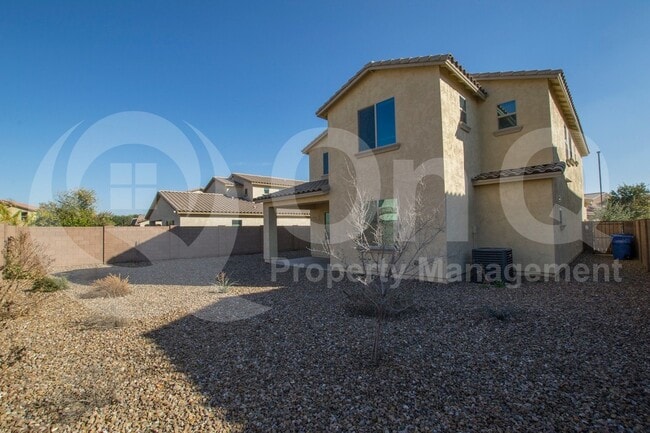 Building Photo - 1120 E Blue Spruce Ln