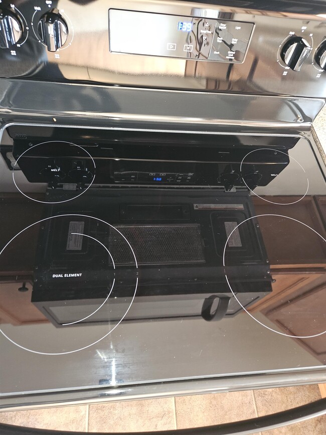 Building Photo - 201 Stull Ct