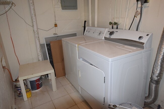 Building Photo - 1245 Pawtucket Blvd