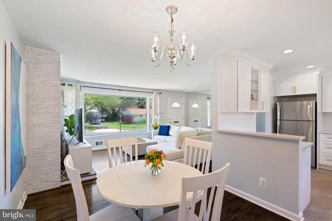 Building Photo - 3908 Melvern Pl