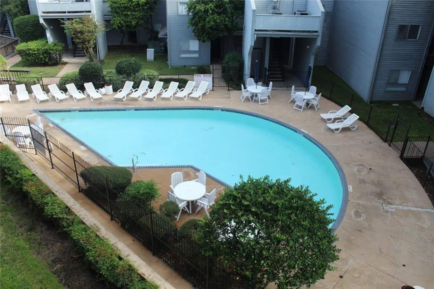 Building Photo - 12500 Melville Dr