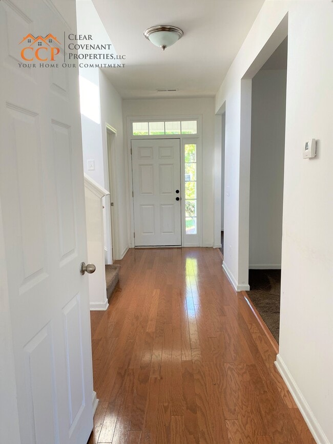 Building Photo - 8977 N Red Maple Cir
