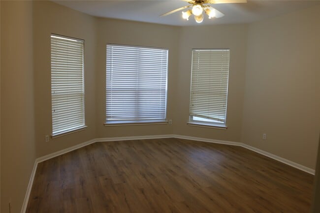 Building Photo - 1751 Heddon Falls Dr