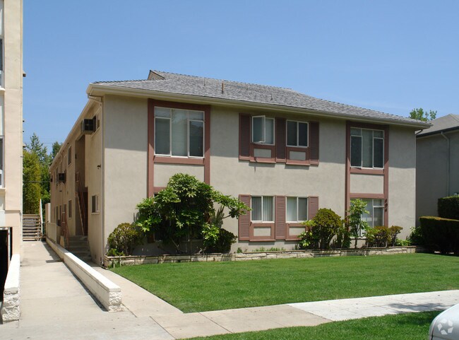 Building Photo - 404 N Palm Dr