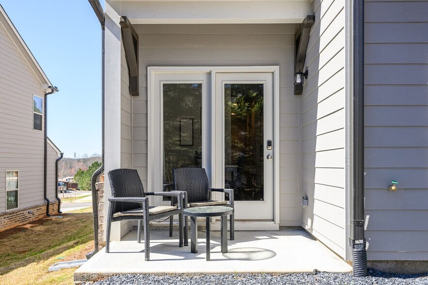 Building Photo - 2059 Pinnacle Walk