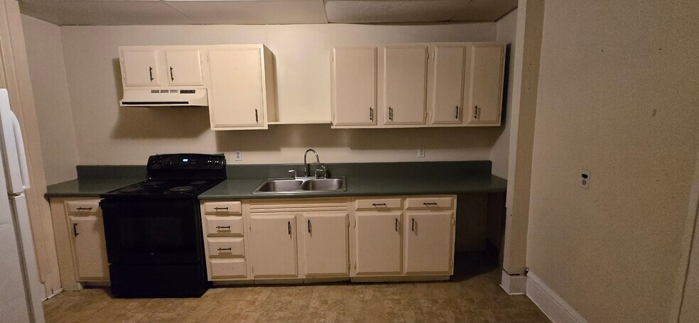 Building Photo - 154 Court St