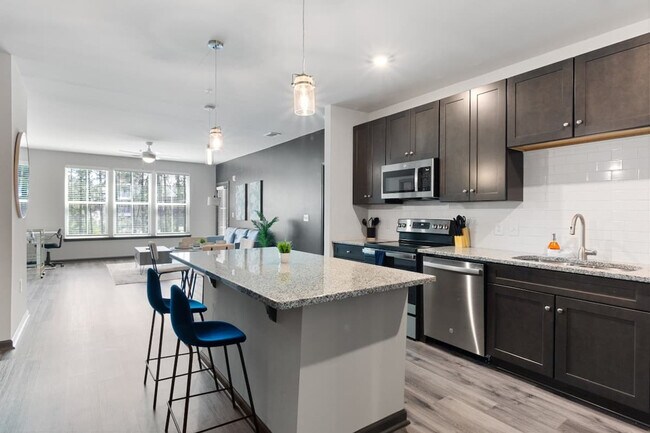 Building Photo - 1540 Dunn Rd