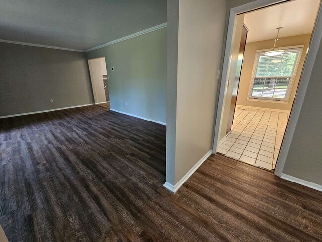 Building Photo - Private 4 Bedroom Home on 0.75 Acres with Great Room Fireplace, Wet Bar & 3-Season Room, 2 Car At...