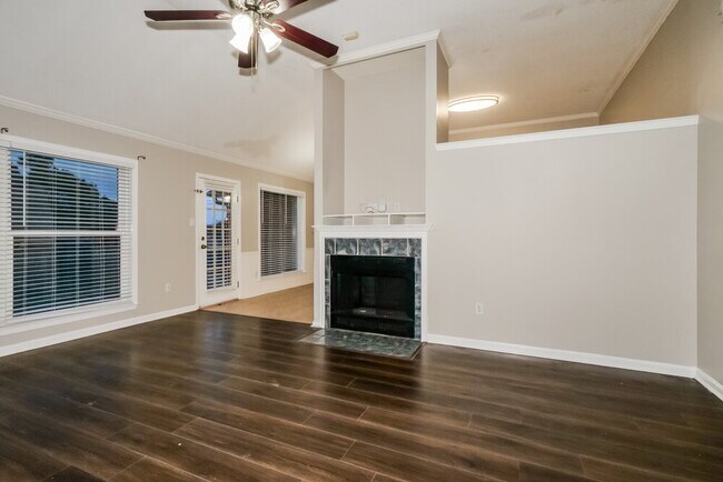 Building Photo - 7658 Shadow Hills Dr