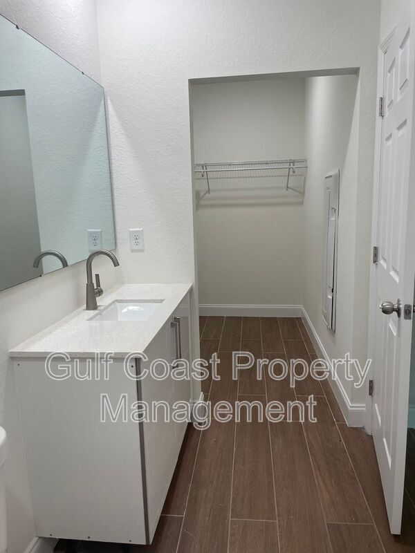 Building Photo - 126 Viewpoint Dr