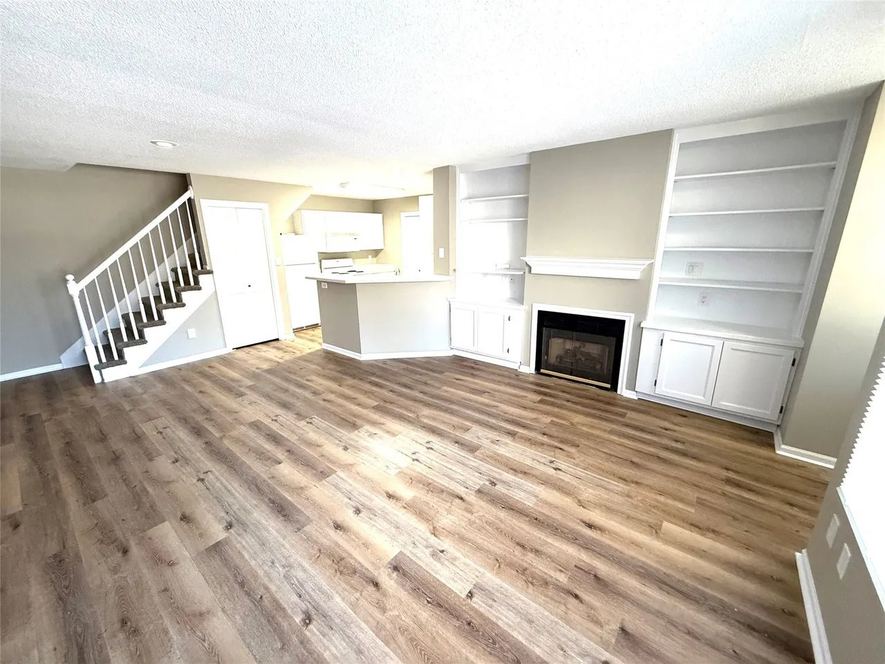 Building Photo - 6855 Woodland Ave