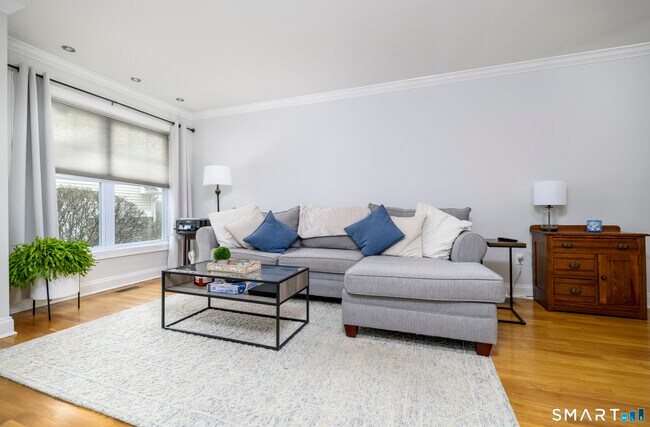 Building Photo - 85 Camp Ave