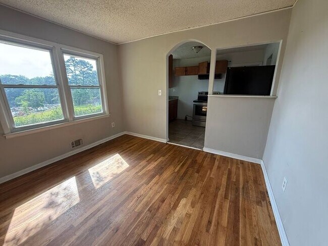 Building Photo - Charming 4-Bedroom Home in Forest Park, GA – Recently Renovated!