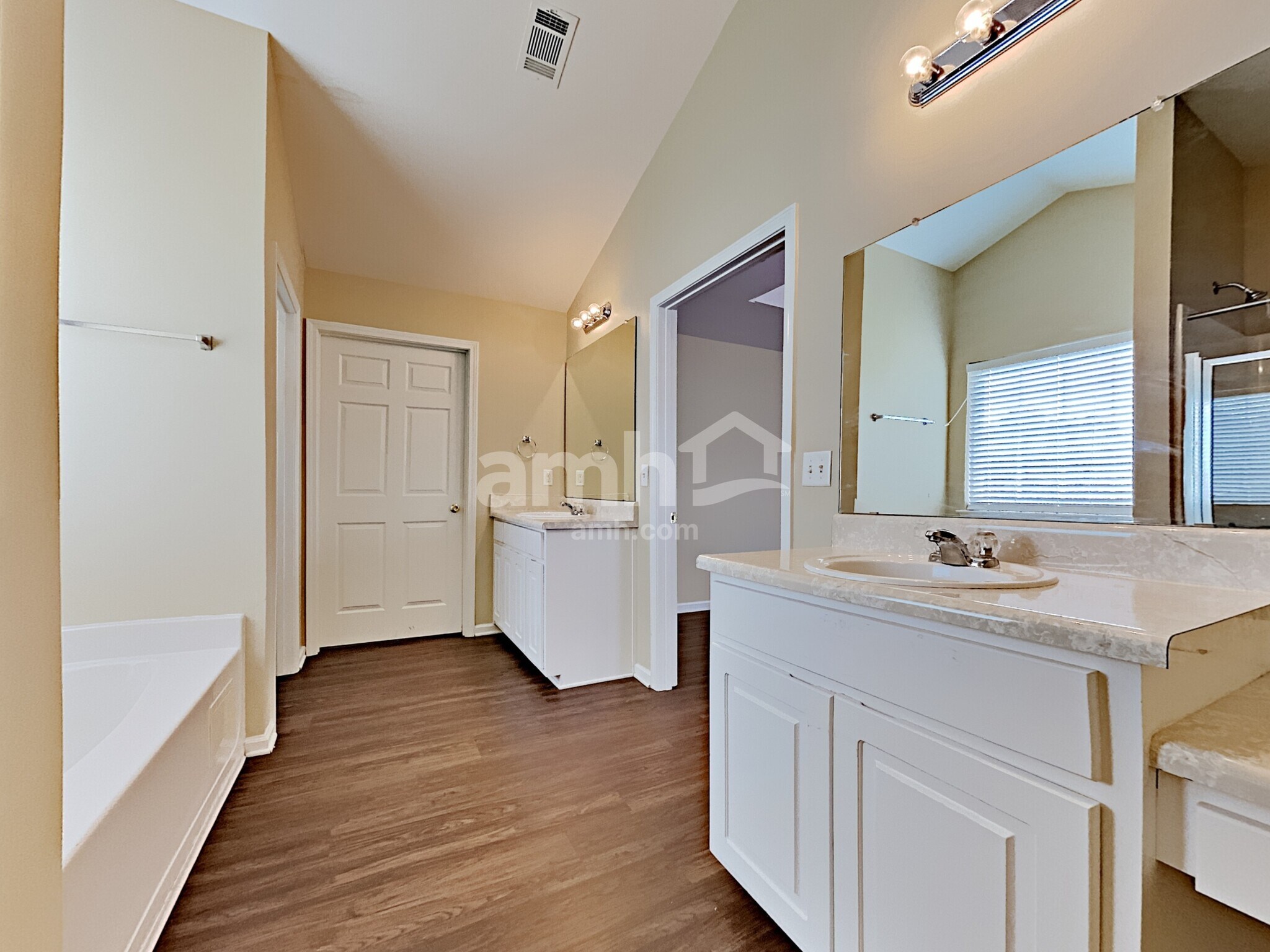 Building Photo - 235 Hudson Rdg