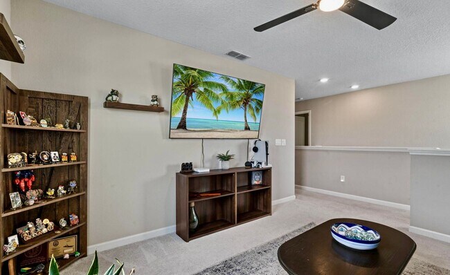 Building Photo - Gorgeous 4/ 2.5 Home in the Beautiful Lake Asbury Area of Clay County! $2,550.00