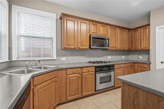 Building Photo - 4071 Kingsley Park Ln