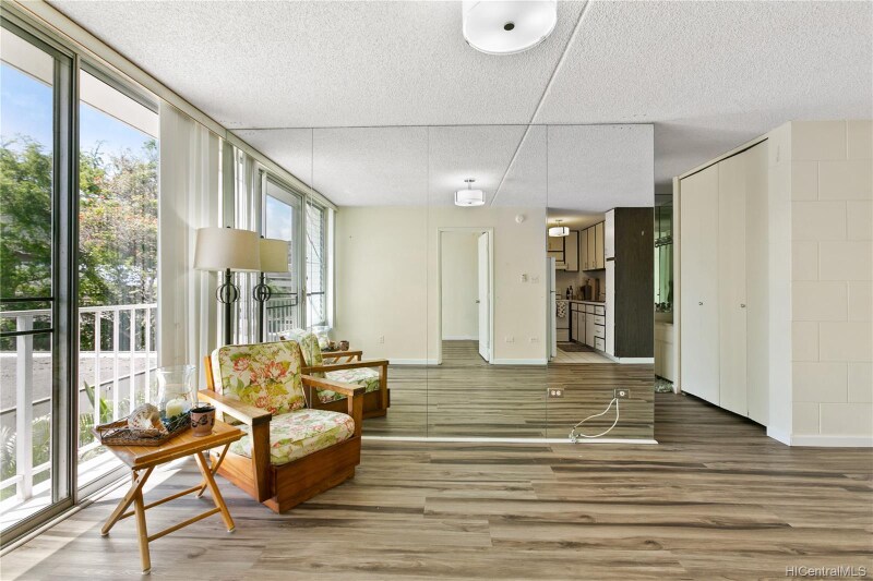 Building Photo - 2845 Waialae Ave