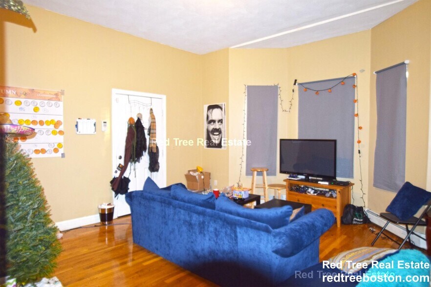 Building Photo - 21 Highgate St